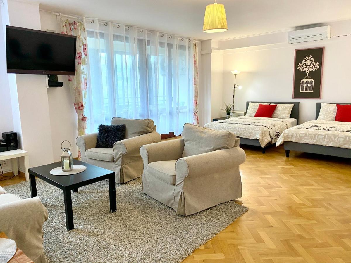Center Warsaw - Apartmenty Jana Pawla II 외부 사진